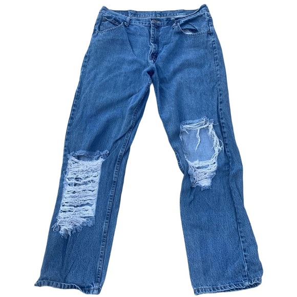 Wrangler Premium Quality Distressed Jeans - Men's 36x32 - Light Wash - Picture 1 of 9